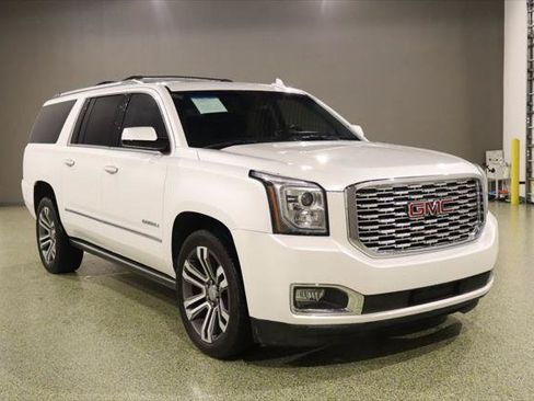 Used 2023 GMC Yukon Denali Ultimate AWD/4WD image 1