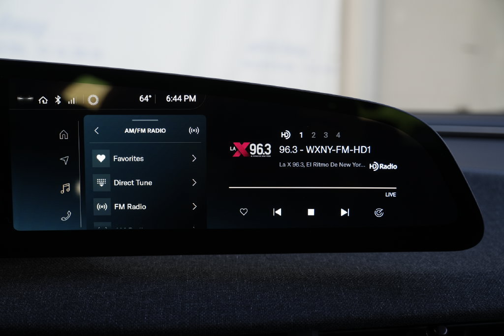 Used 2024 Lucid Air Pure RWD image 55