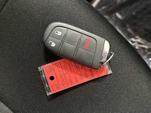 Used 2022 Jeep Renegade Latitude image 31