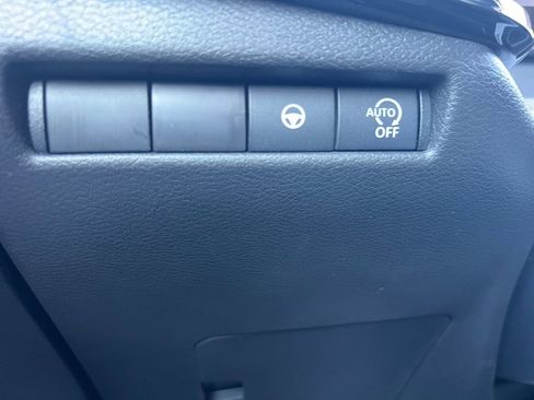 New 2026 Nissan Kicks SR image 12