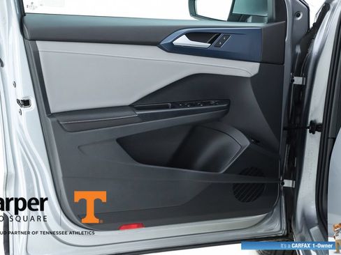 Used 2024 Volkswagen Taos SE FWD image 55