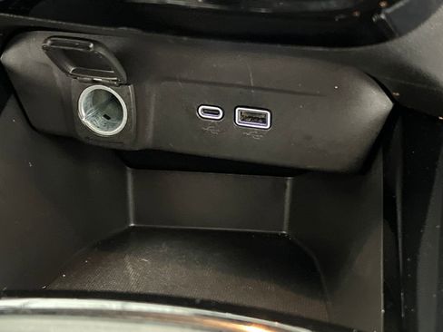 Used 2025 Chevrolet Trax LT w/ LT Convenience Package image 46