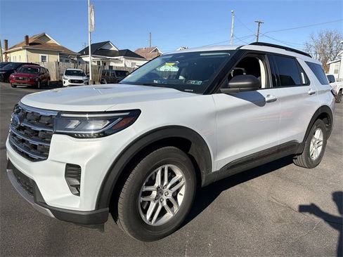 New 2026 Ford Explorer Active image 9