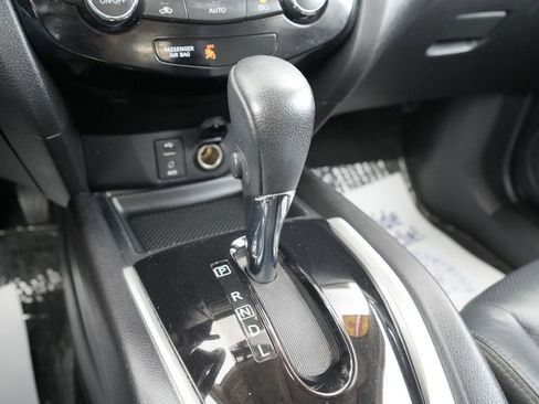 Used 2015 Nissan Rogue SL w/ SL Premium Package image 30