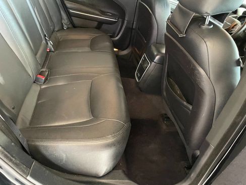 Used 2018 Chrysler 300 Touring image 23