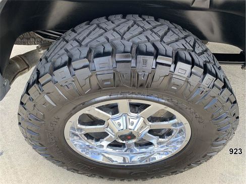 Used 2017 Ford F250 Lariat w/ Lariat Ultimate Package AWD/4WD image 22