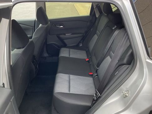 Used 2025 Nissan Rogue SV AWD/4WD image 20
