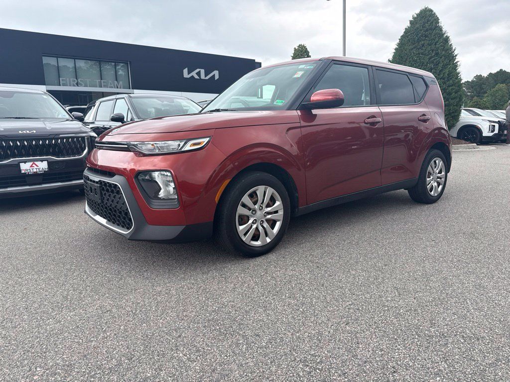 Used 2021 Kia Soul LX FWD image 2
