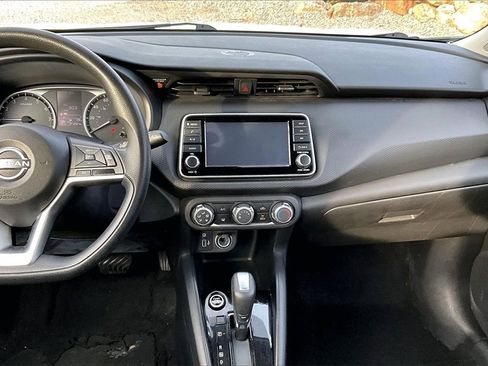 Used 2022 Nissan Kicks S image 28