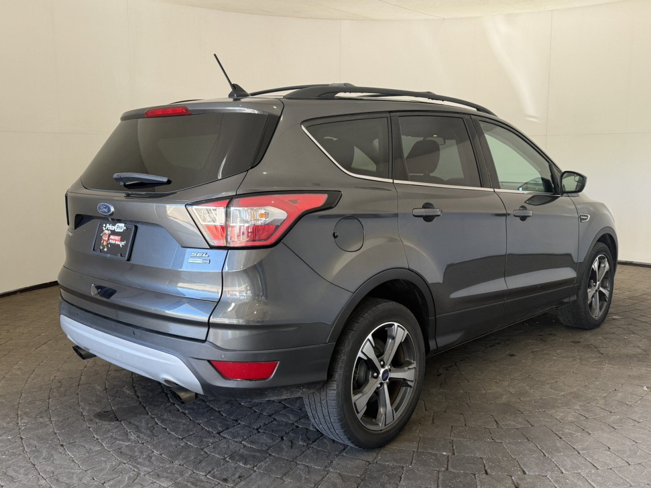 Used 2018 Ford Escape SEL AWD/4WD image 9