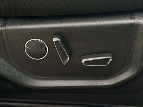 Used 2018 Ford F150 XLT w/ Equipment Group 302A Luxury image 9