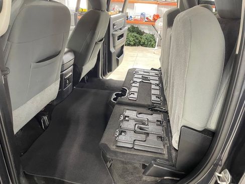 Used 2015 RAM 1500 Classic SLT w/ SLT Plus D←cor Group image 18