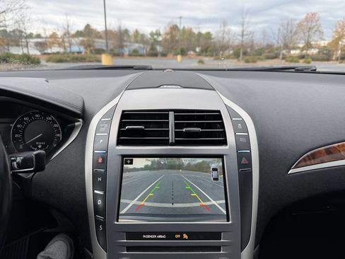 Used 2017 Lincoln MKZ Reserve w/ Climate Package image 22