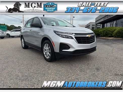 Used 2022 Chevrolet Equinox LS w/ Driver Confidence II Package FWD image 1