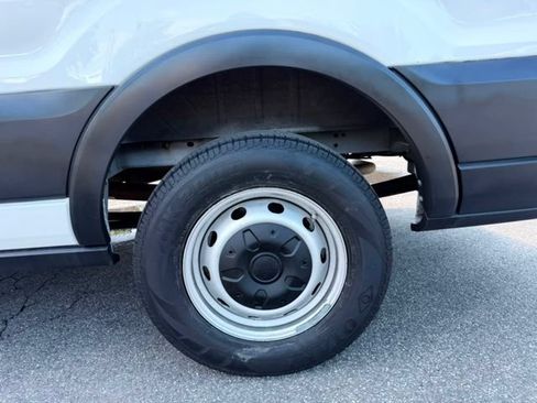 Used 2020 Ford Transit 250 Medium Roof RWD image 36