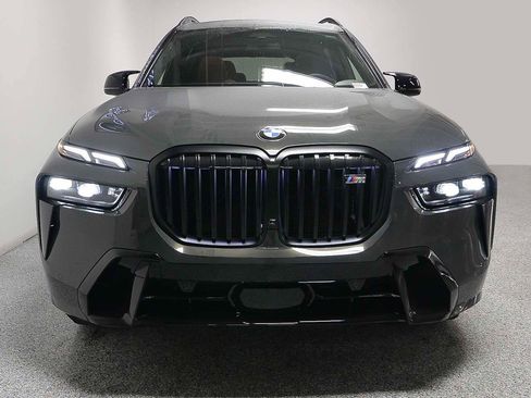 New 2026 BMW X7 M60i image 2