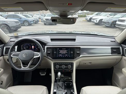 Used 2021 Volkswagen Atlas SEL Premium image 21