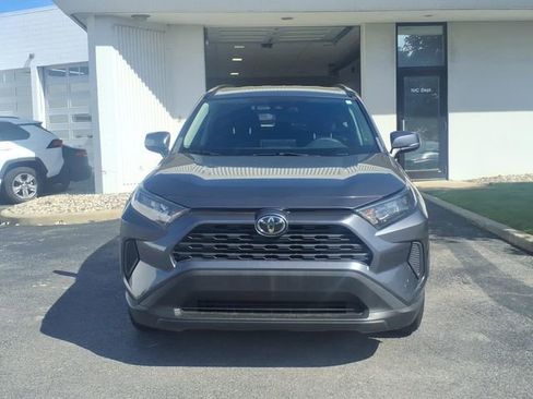 Used 2021 Toyota RAV4 LE AWD/4WD image 23