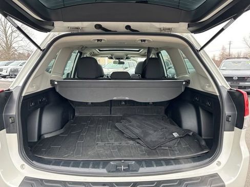 Used 2023 Subaru Forester Premium image 8