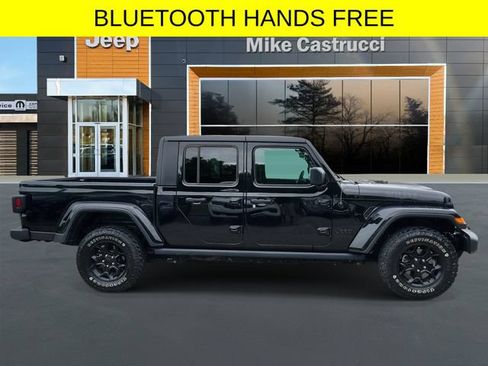 Used 2023 Jeep Gladiator Sport AWD/4WD image 3