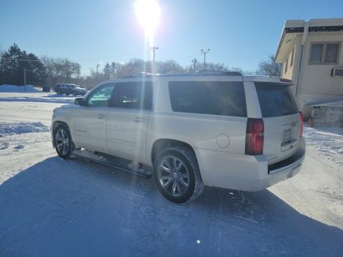 Used 2015 Chevrolet Suburban LTZ image 12