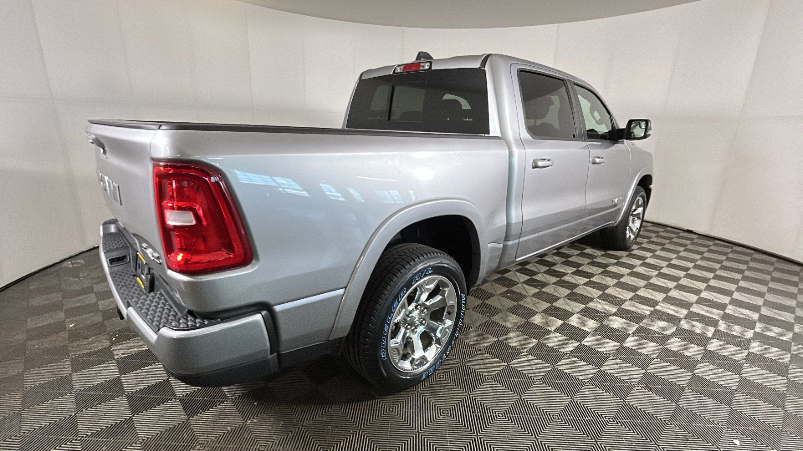 Used 2025 RAM 1500 Big Horn AWD/4WD image 3