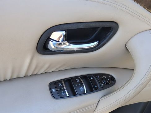 Used 2017 Nissan Armada SL image 12