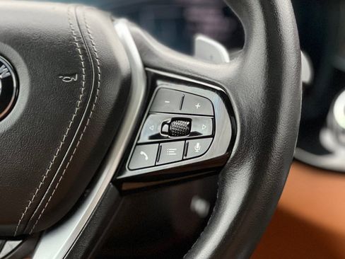 Used 2022 BMW 530i xDrive 530i xDrive Sedan w/ Convenience Package image 14