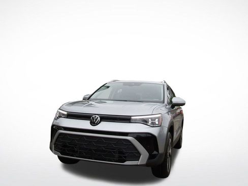 New 2026 Volkswagen Taos SE AWD/4WD image 3