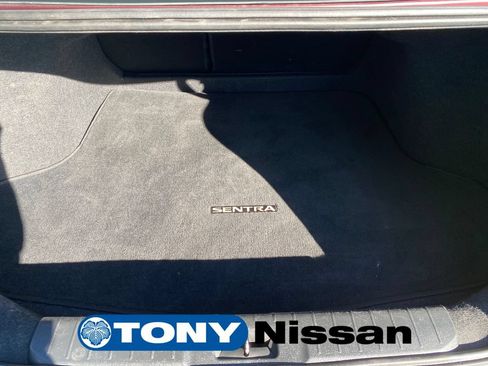 Used 2024 Nissan Sentra SV FWD image 11