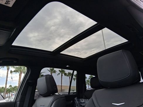 New 2025 Cadillac XT6 Luxury image 19