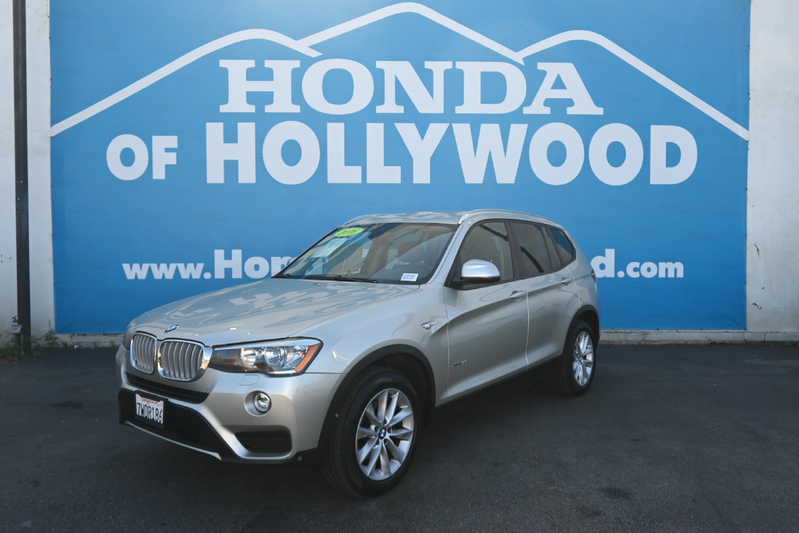 Used 2017 BMW X3 xDrive28i AWD/4WD image 3