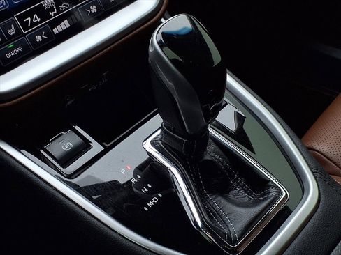 Used 2020 Subaru Outback Touring XT image 16