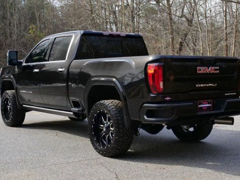 Used 2023 GMC Sierra 2500 Denali w/ Denali Black Diamond Edition image 10