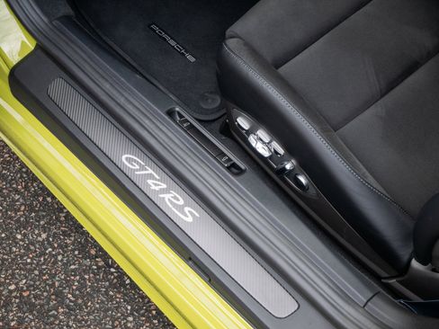 Used 2025 Porsche 718 Cayman GT4 RS image 30