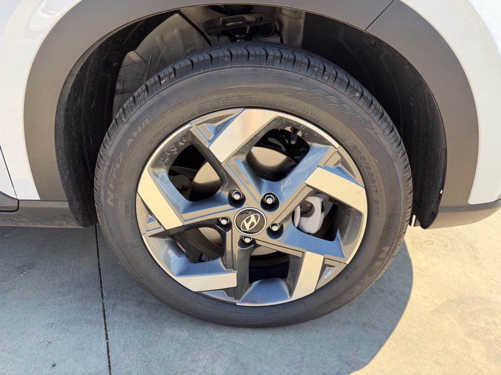 Used 2026 Hyundai Venue SEL FWD image 8