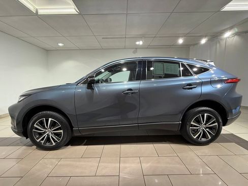 Certified 2023 Toyota Venza LE AWD/4WD image 2