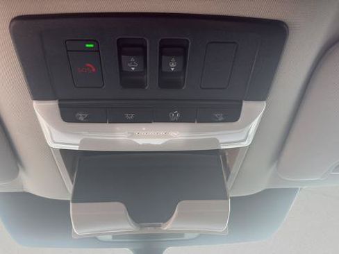 New 2026 Nissan Pathfinder SV w/ SV Premium Package FWD image 12