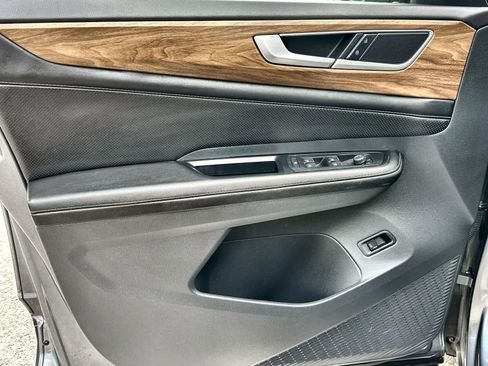 Used 2024 Volkswagen Atlas SE image 28