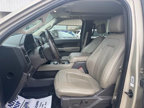 Used 2018 Ford Expedition Limited w/ Equipment Group 302A RWD image 14
