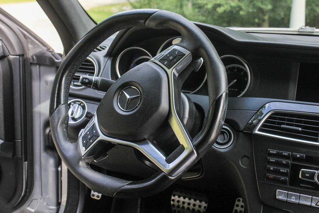 Used 2013 Mercedes-Benz C 63 AMG Sedan image 38