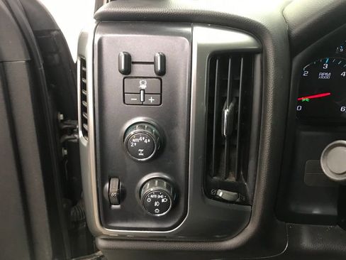 Used 2018 Chevrolet Silverado 1500 LT w/ All Star Edition image 22