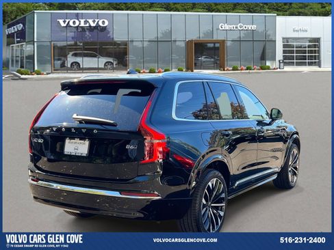 Used 2025 Volvo XC90 B6 Plus image 3