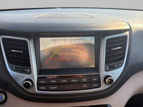 Used 2016 Hyundai Tucson Limited w/ Option Group 03 image 18