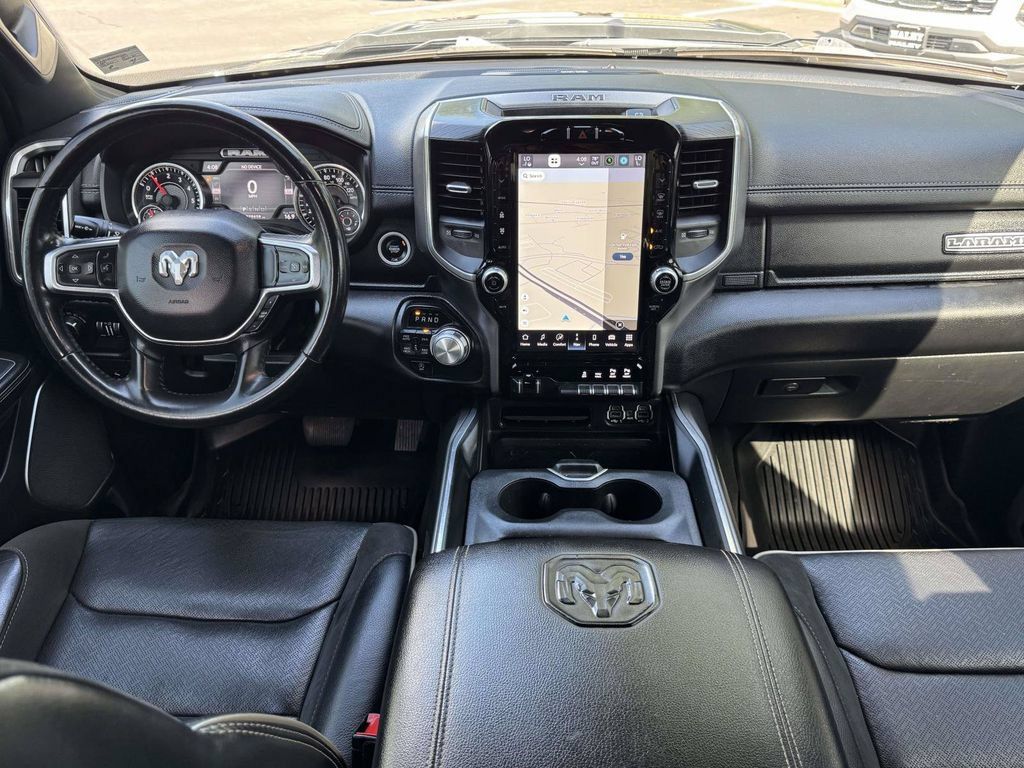 Used 2023 RAM 1500 Laramie AWD/4WD image 3