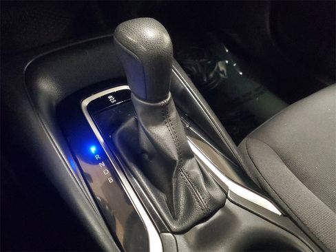 Used 2024 Toyota Corolla LE image 30