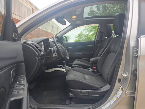 Used 2014 Mitsubishi Outlander Sport SE FWD image 8
