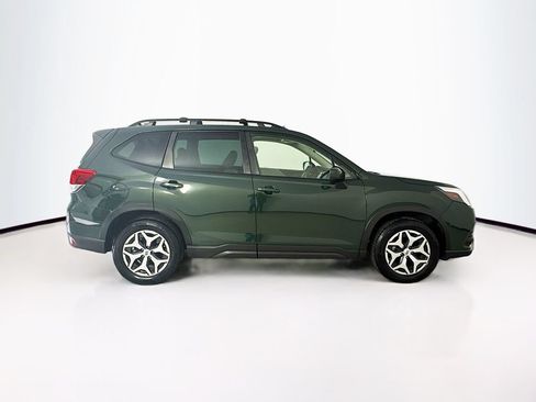 Used 2022 Subaru Forester Premium AWD/4WD image 8