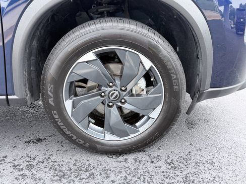 Used 2025 Nissan Rogue SV AWD/4WD image 35