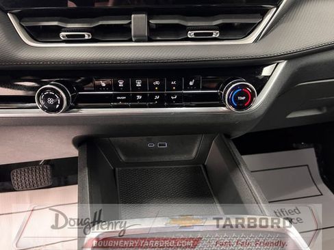 Used 2025 Chevrolet Equinox LT FWD image 45